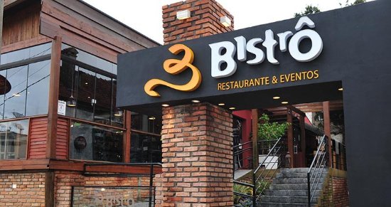 Uma fachada bem cuidada é sinônimo de valorização imobiliária e segurança. Edifícios que combinam vidro, alumínio e revestimentos contemporâneos exigem manutenção técnica especializada para preservar a estética e a integridade estrutural ao longo dos anos.