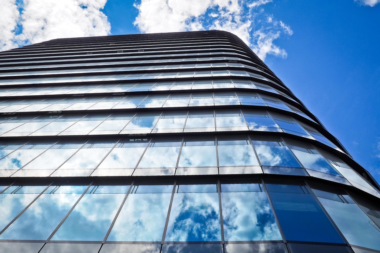 Tendências de Fachada Comercial Moderna