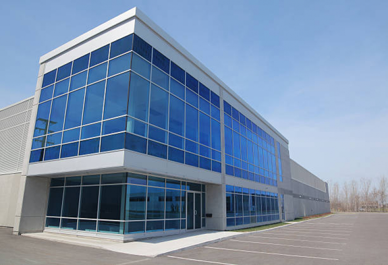 Fachada de Vidro Comercial: Guia Completo