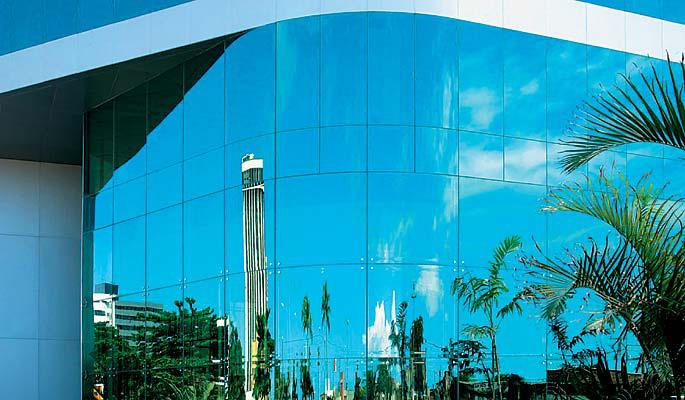 Fachada de Vidro Comercial: Guia Completo