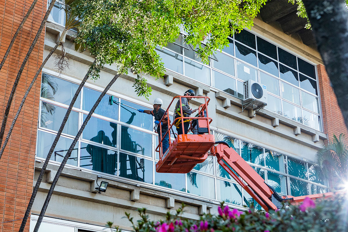 Limpeza de Fachada: Guia Completo