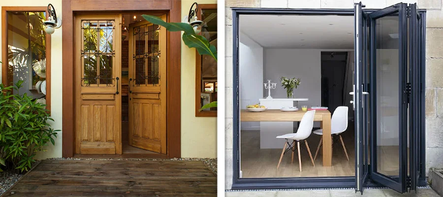 Comparativo lado a lado: à esquerda, uma porta dupla de madeira maciça em estilo rústico com grades e vidro; à direita, uma moderna porta articulada (camarão) de alumínio preto com vidro.